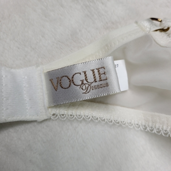 Vogue Floral Lacy Bra. Vintage. 38C White, Pink & Green. - Picture 9 of 9